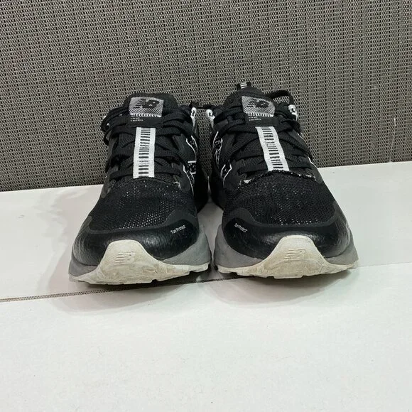 New Balance All Terrain Womens Trail Running Shoes Black/White Size 9.5 B - Picture 3 of 9